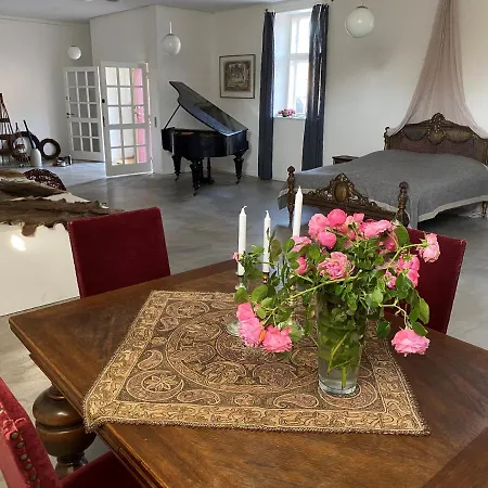 Sostrup Slot * Gjerrild