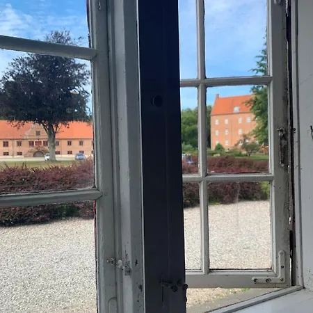 호텔 Sostrup Slot Gjerrild