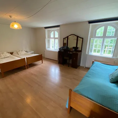 Sostrup Slot Hotel *