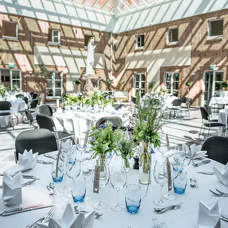 Sostrup Slot Hotel *