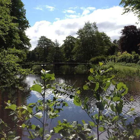 Sostrup Slot * Gjerrild