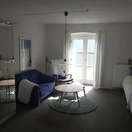 Sostrup Slot * Gjerrild