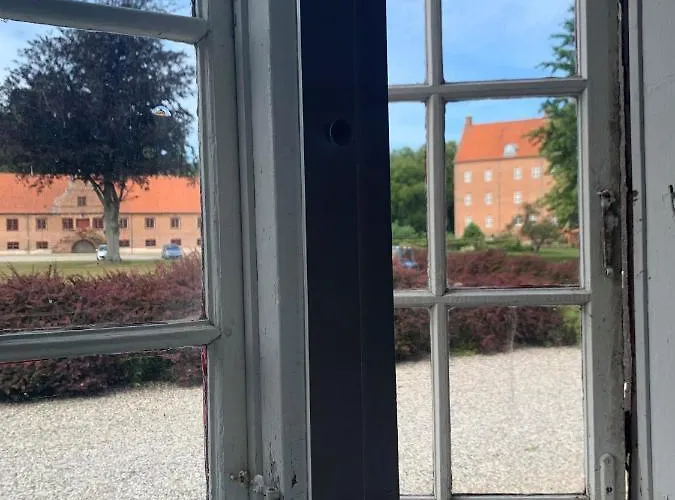 Hotel Sostrup Slot Gjerrild