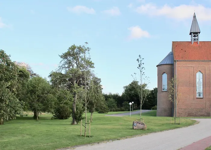 Sostrup Slot * Gjerrild