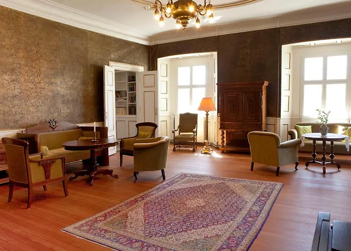 Sostrup Slot Hotel *