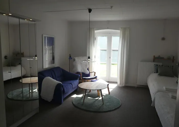 Sostrup Slot * Gjerrild